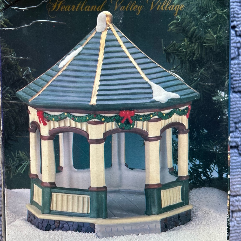 Festive Gazebo Decoration